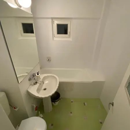 Victoriei By * Bükreş